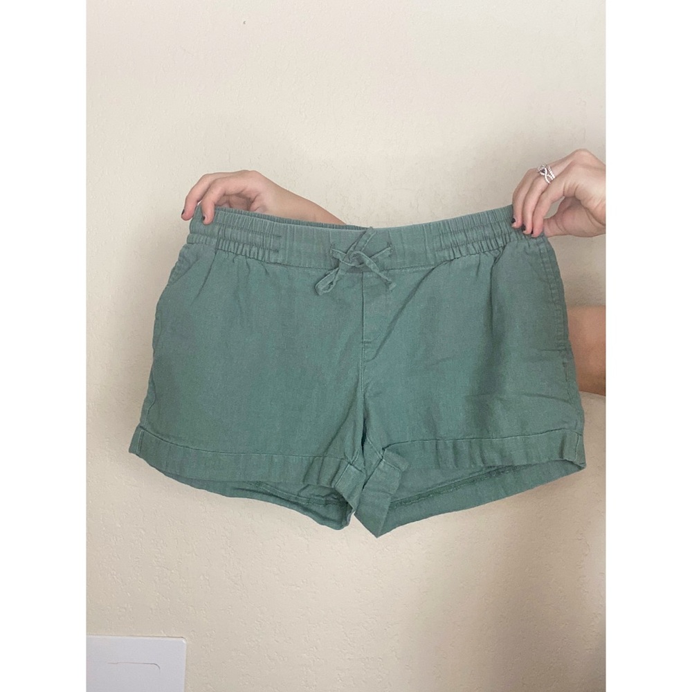 old navy olive green fabric shorts
